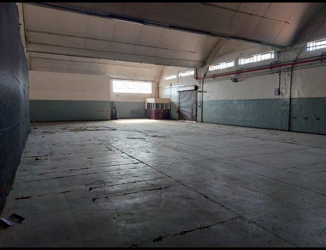 7,000M² WAREHOUSE TO LET IN LONGDALE